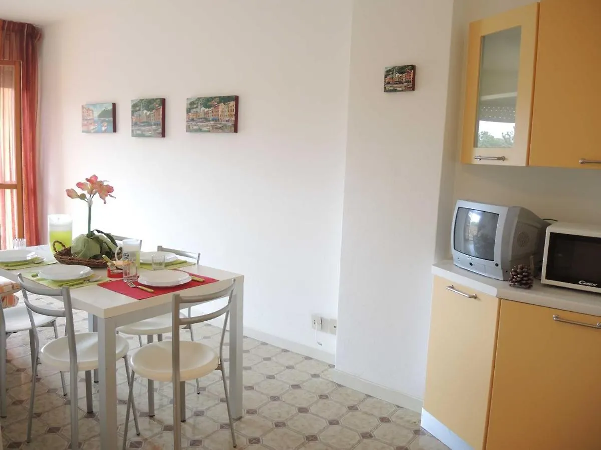 Modern Flat With Terrace - Beahost Rentals Bibione Apartman