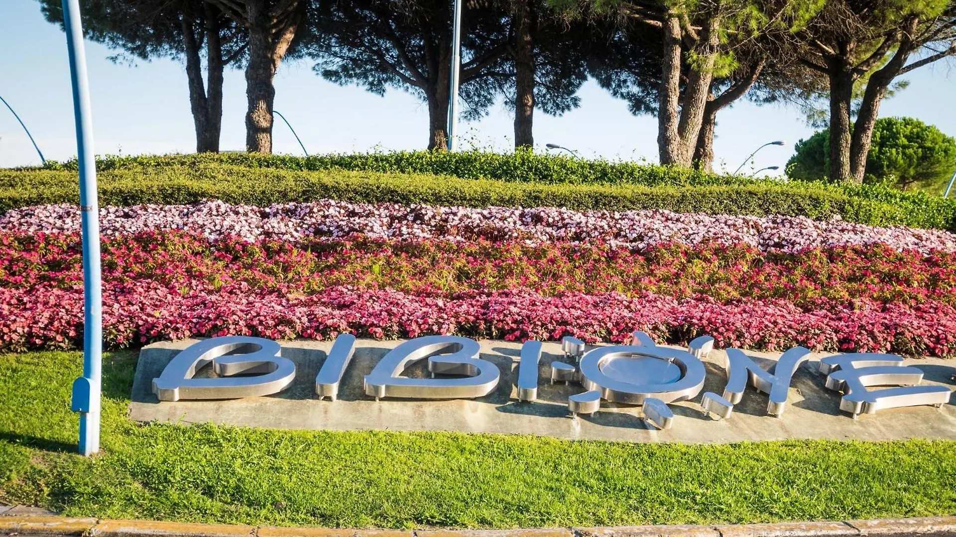 Modern Flat With Terrace - Beahost Rentals Bibione 0*,  Italy